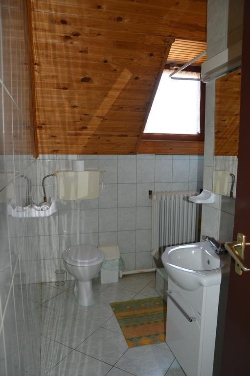 Apartman Aniko Vendeghaz Harkány Exterior photo