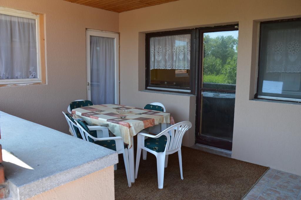 Apartman Aniko Vendeghaz Harkány Exterior photo